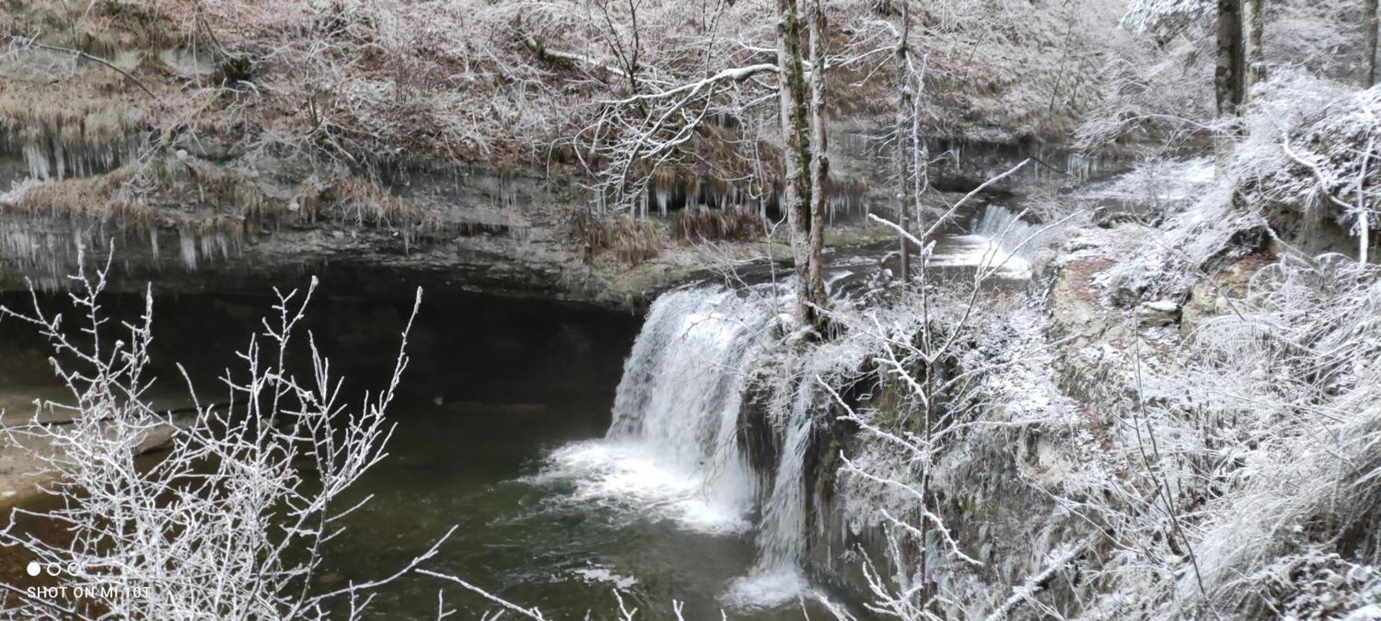 Grimont Gite Au Calme Grand Terrain Circuit Cascades Du Herisson Saugeot Eksteriør billede